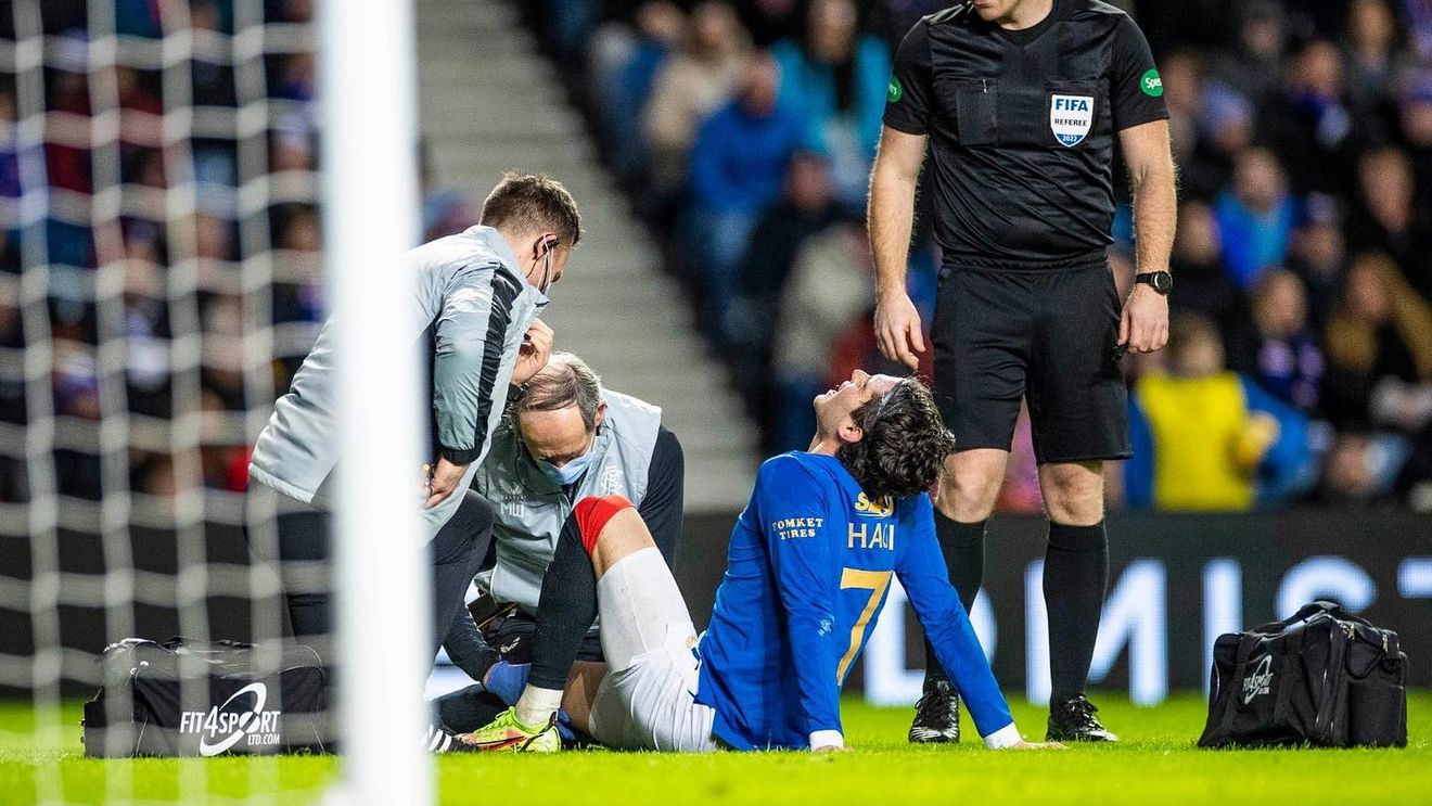 Accidentare gravă pentru Ianis Hagi, care a fost operat la genunchi. Românul ratează restul sezonului la Glasgow Rangers