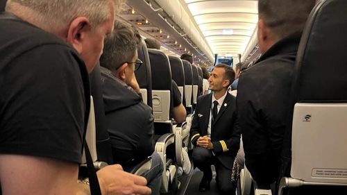 Zborul Paris – București, care trebuia să aterizeze luni, la miezul nopții, a ajuns la Budapesta. / Avionul se află în continuare în Ungaria