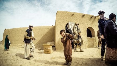 Premierul Cîțu: Eventualele cote de refugiați din Afganistan - discuțiile în Comisia Europeană și în CSAT