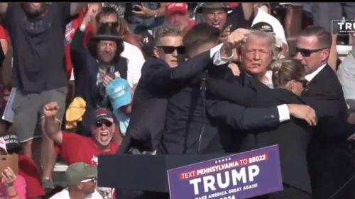 Klaus Iohannis, Marcel Ciolacu și Nicolae Ciucă, în urma atentatului de asasinat care l-a vizat pe Donald Trump: Violența și agresivitatea nu sunt atribute ale niciunei democrații