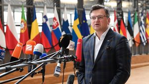 Ucraina avertizează UE împotriva "oboselii" în faţa războiului și cere noi sancțiuni împotriva Rusiei / Kievul a solicitat din nou ţărilor occidentale să-şi sporească livrările de arme, în special sisteme de apărare antiaeriană