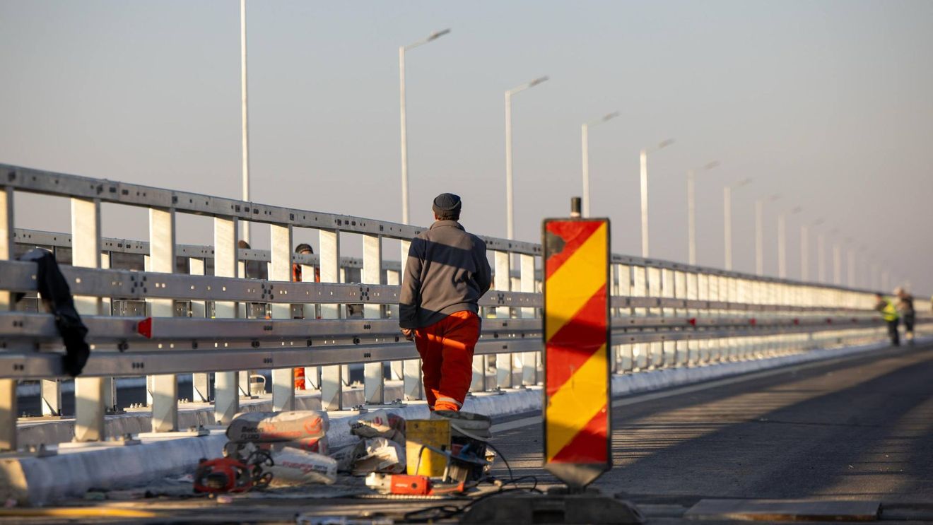 Autostrada Sibiu-Făgăraș: 300 de muncitori mobilizați la cel mai complex nod rutier din țară / Proiectul prevede construcția a 6 viaducte și 17 poduri 