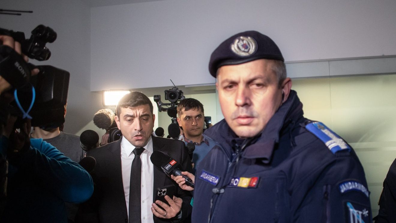Surse: George Simion ar urma să fie amendat cu 500 de lei pentru că a refuzat să părăsească sediul Ministerului Energiei