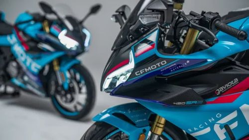 CFMoto brevetează un sistem de ergonomie ajustabilă pentru motociclete: ghidon și scărițe reglabile electronic