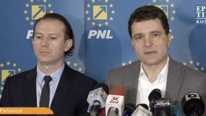 Premierul Cîțu i-a chemat la discuții despre subvenția pentru căldură pe Nicușor Dan și Ciprian Ciucu - surse