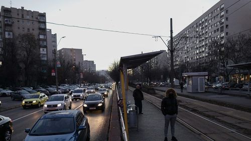 Studiu Deloitte: Aproximativ două treimi dintre români vor continua să utilizeze maşina personală ca mijloc de transport zilnic în următorii doi ani