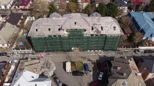 În România, un copil din zece învață într-o școală care îl pune în pericol. „E clar că autoritățile și-au dovedit eșecul”