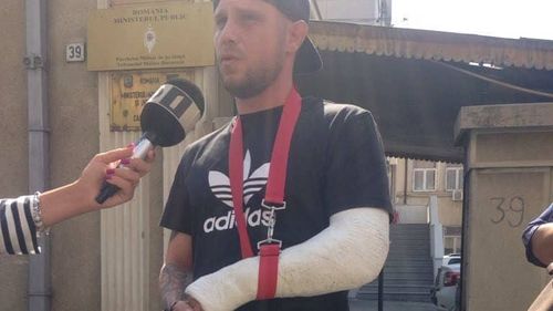 Mărturia taximetristului care transporta turiștii israelieni, bătuți și ei și el cu bestialitate de jandarmi: Strigam că sunt taximetrist, ei strigau că sunt turiști și tot ne băteau