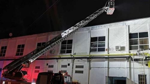 Botoșani: Incendiu produs la o fabrică de textile / Aproxmativ 60 de angajați au fost evacuați