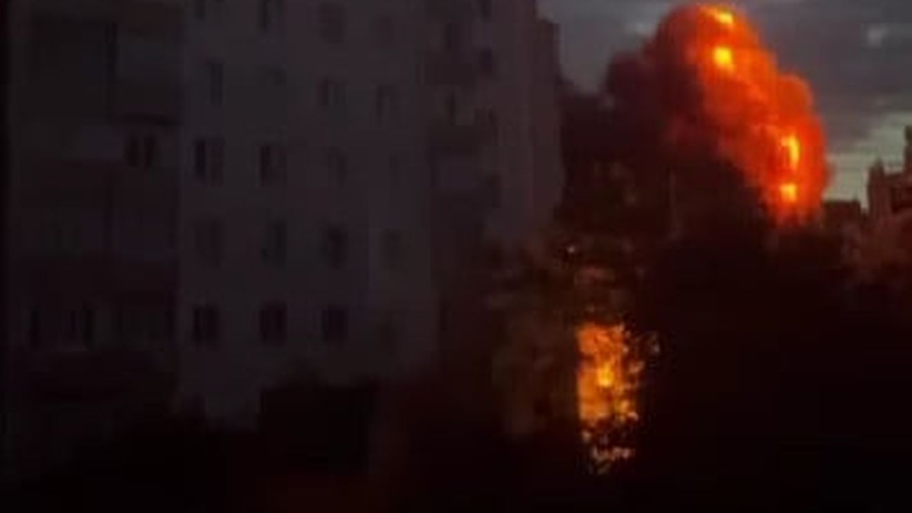 UPDATE VIDEO Primul atac rusesc soldat cu victime asupra orașului Cernăuți: Două persoane au murit și alte patru sunt grav rănite / "Noaptea aceasta de la 02:00 nu am mai dormit, zbura totul deasupra casei"