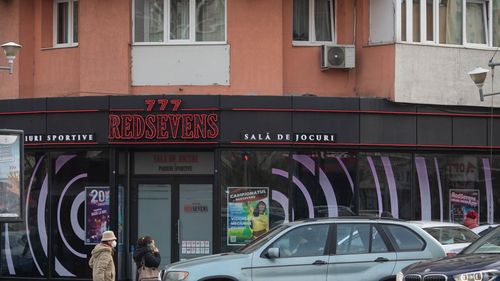 A fost aprobat regulamentul privind funcţionarea sălilor cu jocuri de noroc în Satu Mare / Sălile de jocuri, scoase din zona  şcolilor