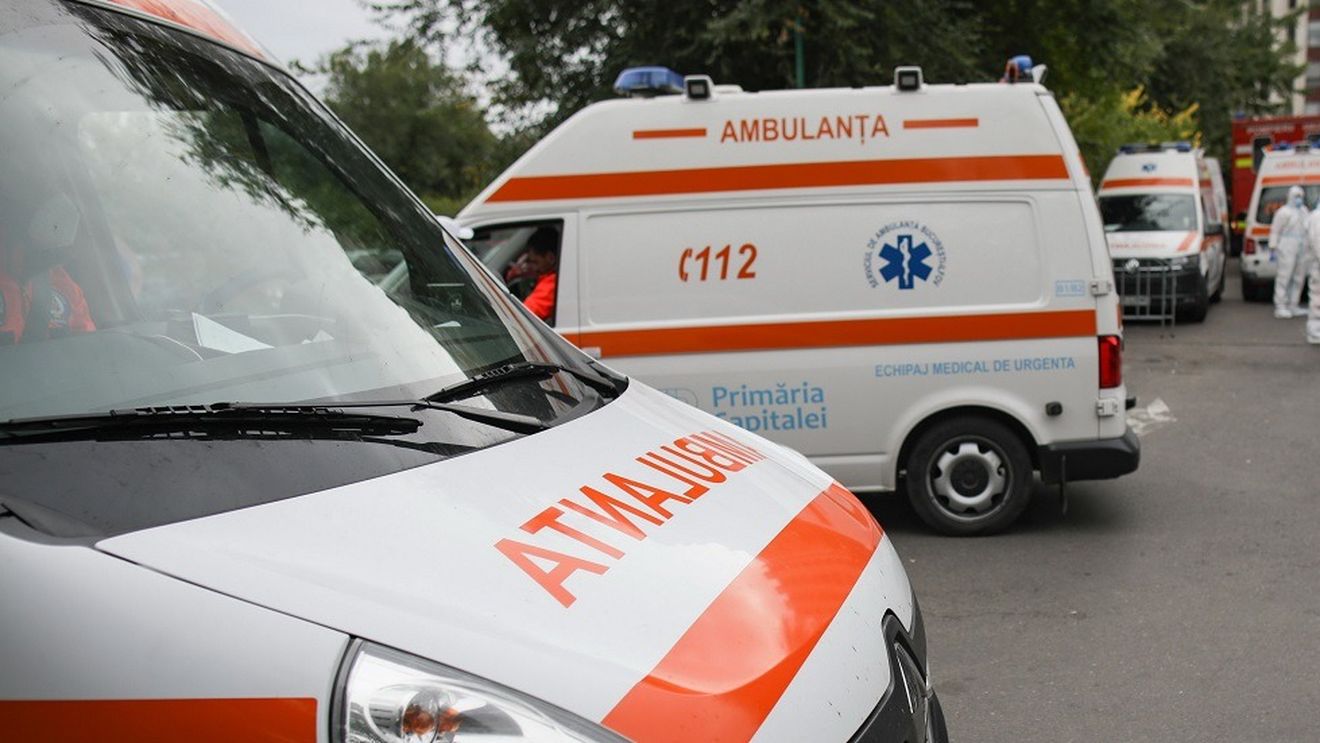 UPDATE Un șofer de ambulanță care consumase alcool a lovit un pieton care traversa strada neregulamentar, pe Calea Dorobanți