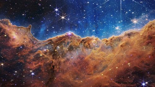 Telescopul spațial James Webb a identificat în cosmos o moleculă esențială vieții