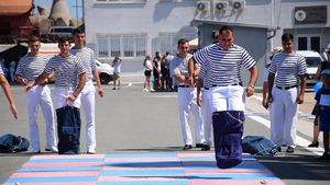FOTO VIDEO Cum a fost la Zilele Porților Deschise organizate de Forțele Navale Române, la Constanța și Galați