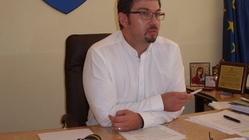 Primarul Bacăului, Cosmin Necula, amendat de poliție pentru viteză excesivă și RCA expirat