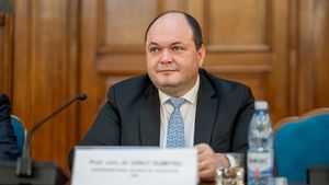 Ionuț Dumitru, economist-șef al Raiffeisen, va fi consilier onorific al premierului Bolojan