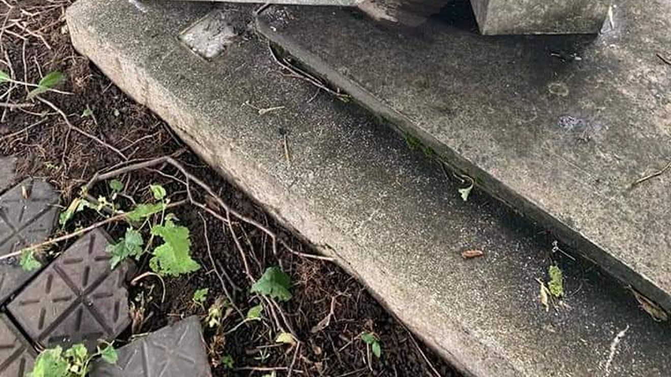 Peste 40 de morminte evreiești profanate în estul Germaniei
