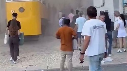 Accidentul de funicular de la Lisabona: Un prim raport arată că un cablu de legătură era rupt. Totul s-a întâmplat în mai puţin de 50 de secunde