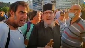 VIDEO Grecia: Amplă manifestație în centrul Atenei împotriva vaccinării obligatorii a personalului medical