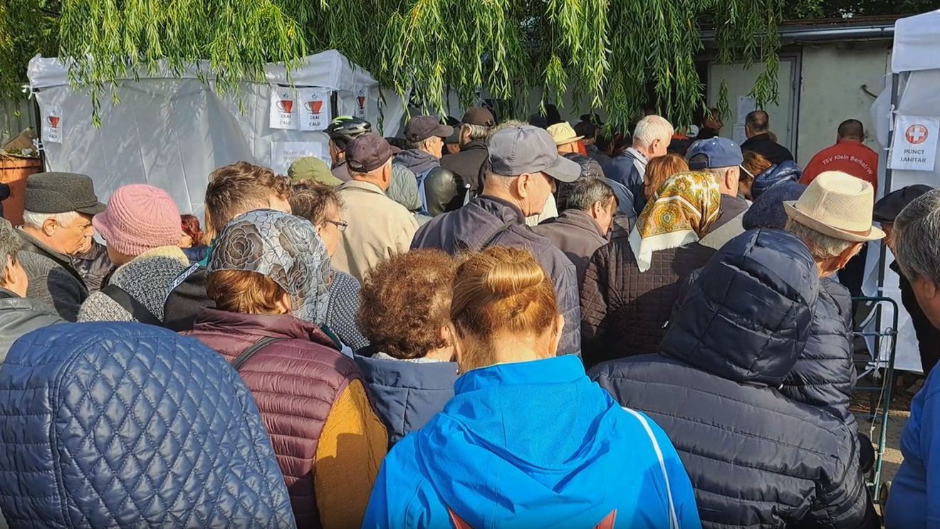 Coadă la apă îmbuteliată în regiunea Costa Blanca din Spania afectată de secetă