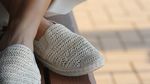 Cum poți curăța rapid și eficient niște espadrile de damă?
