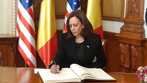 Kamala Harris conduce în fața lui Trump cu 44% la 42% în cursa prezidențială din SUA, potrivit unui sondaj Reuters/Ipsos
