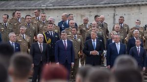 Politicienii de ziua Unirii Principatelor: Iohannis vorbește împotriva extremismului, deși fenomenul a scăpat de sub control în mandatele sale, Ciolacu invocă ”modernizarea națiunii”, AUR exploatează politic ziua