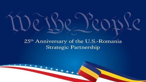 Expoziția fotografică "Noi, Poporul: 25 de ani de Parteneriat Strategic" a fost inaugurată de Ambasada SUA în Piața Universității din București