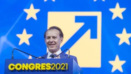 BREAKING Florin Cîțu a câștigat șefia PNL cu 60% din voturi, Ludovic Orban a luat 40%. Congresul PNL, marcat de controlul strict al votului: delegații și-au fotografiat buletinele și au intrat câte doi în cabinele de vot