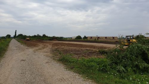 Instanța a decis suspendarea lucrărilor la linia de cale ferată spre Aeroportul Otopeni. Ministrul demis al Transporturilor: “CFR SA va face recurs. Lucrările vor fi gata la timp”