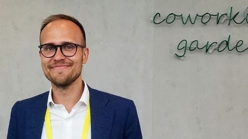 Conferința Economedia A.I. PLAY. INTERVIU Ott Velsberg, responsabilul principal pentru date al Estoniei, țară cu zeci de proiecte AI testate în administrație: "Guvernele trebuie să se schimbe, schimbările legate de IA vor modifica complet modul în care funcționează"