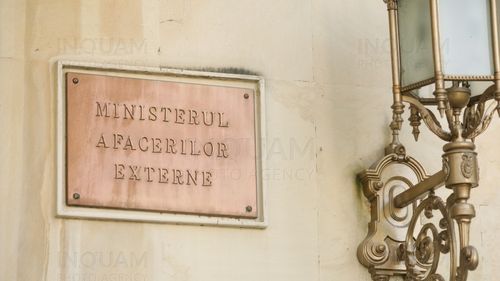 MAE: Şase dintre cei 22 de români daţi dispăruţi în urma inundațiilor din Spania sunt în siguranţă. Sunt făcute verificări în legătură cu ceilalţi 16