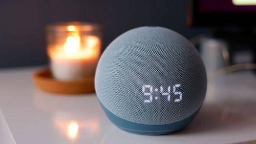 Amazon se grăbește să „transplanteze creierul” asistentului vocal Alexa cu AI generativă