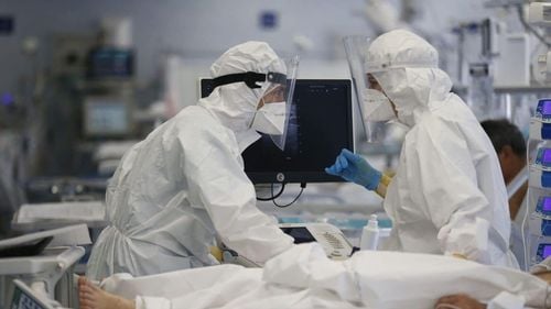 Ministrul Sănătăţii, mesaj către personalul ATI: Renunţaţi la verighetă sau plecaţi din ATI! Pentru că acea verighetă poate omorî un om