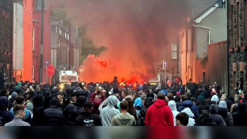 Adolescenții români acuzați de tentativă de viol în Irlanda de Nord au fost achitați / Acuzațiile au stârnit revolte de stradă în această vară