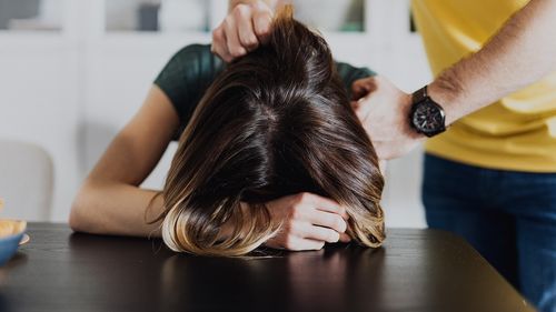 Doar 6 din 135 de brașovence, abuzate de către parteneri, și-au scos certificat medico-legal / „Au refuzat, deși este gratuit”