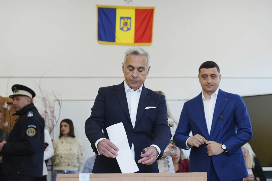 george simion si calin georgescu vot turul 2 alegeri prezidentiale 2025