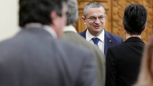 Asztalos Csaba: ”Decizie istorică a CCR! Curtea constată că un cuplu de același sex intră în noțiunea de viață de familie și are dreptul să fie recunoscut legal!”