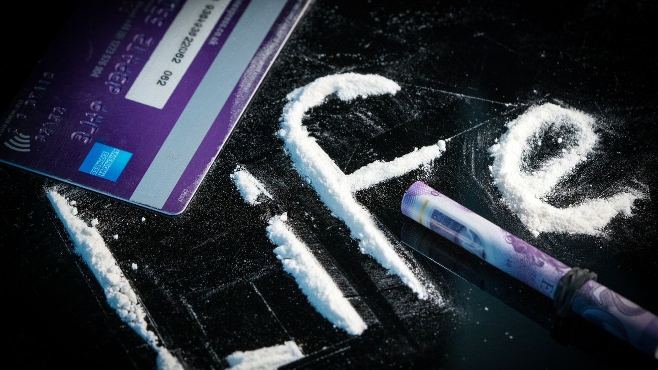 Psiholog: Drogurile sunt extrem de accesibile, iar nivelul adicţiilor va creşte / ”Părinții trebuie să fie foarte atenți la ce se întâmplă cu copilul, la orice modificare de comportament”