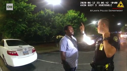 Polițistul din Atlanta care l-a împușcat în spate pe Rayshard Brooks, pus sub acuzare pentru crimă