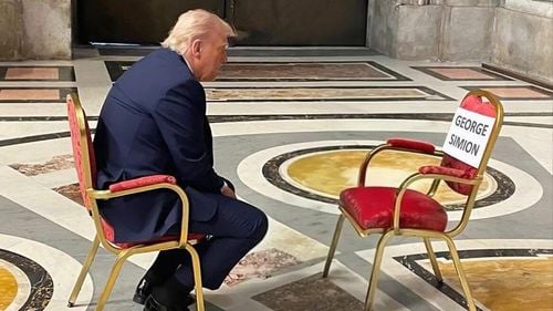 Val de ironii la adresa lui George Simion, după ce liderul partidului extremist AUR a lipsit de la ultimele dezbateri electorale: Mie la atâtea absențe mi se scădea nota la purtare