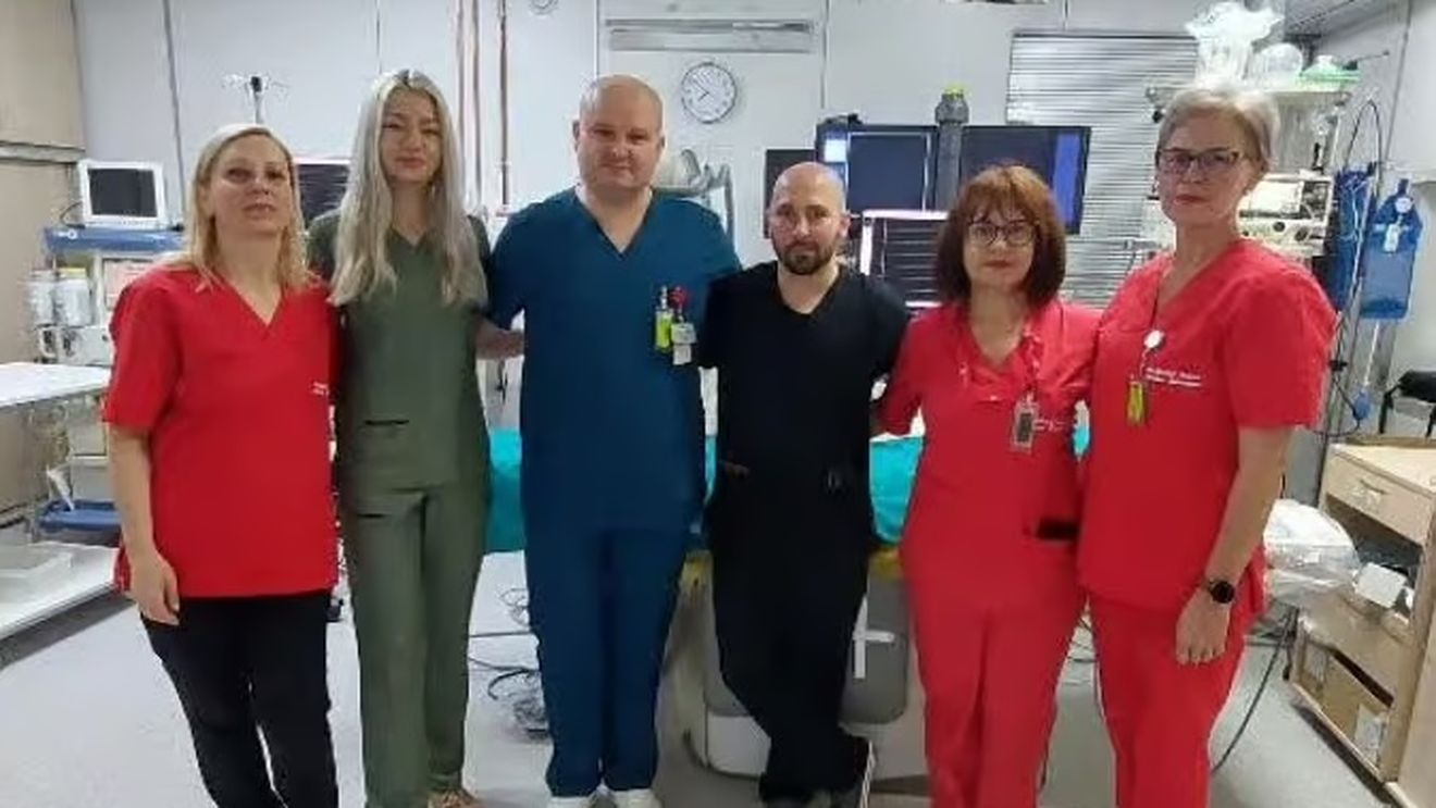 Premieră pentru România la Institutul Inimii Cluj: operaţia care te scapă de stimulator cardiac / Prima procedură a fost aplicată la o tânără de 37 de ani a cărei inimă s-a oprit 32 de secunde