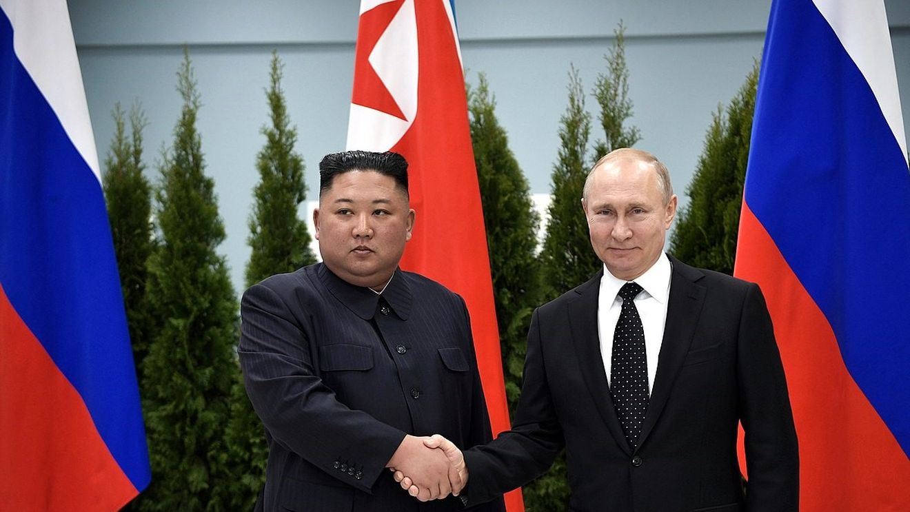 După summitul cu Putin de la Beijing, anturajul lui Kim Jong Un a curăţat amprentele de pe obiectele atinse de liderul nord-coreean