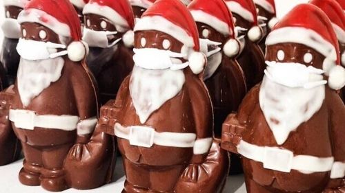 Arafat, despre musafiri de Crăciun: Se recomandă purtarea măştii, cu excepţia momentului în care se mănâncă/ Încăperile să fie foarte bine aerisite, între persoane să fie distanţă/ Recomandarea e să nu existe astfel de întâlniri