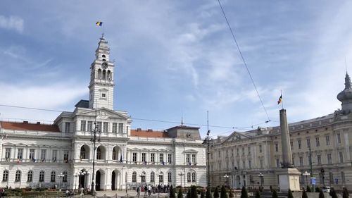 Primăria Arad nu va disponibiliza niciun angajat / În ultimii cinci ani susține că şi-a redus organigrama cu 316 posturi