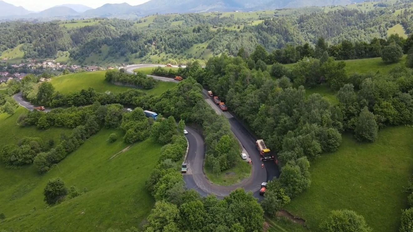 Contractul de 500 de milioane lei pentru modernizarea DN 73 Pitești-Bran-Brașov : Groma Hold (Bulgaria) a câștigat licitația, dar ARL Cluj (Strabag) a depus contestație la CNSC