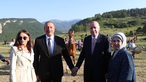 Împreună cu soțiile, liderul Turciei și cel al Azerbaidjanului au făcut un tur al orașului Șușa, eliberat de sub controlul armean cu sprijinul militar al Turciei