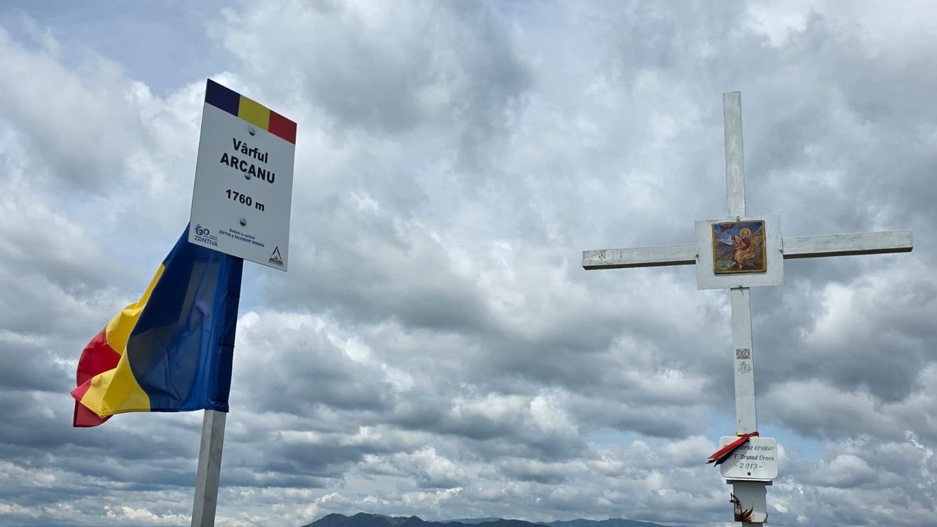 Traseul Tranşeelor, primul traseu turistic cu temă istorică, amenajat de salvamontişti în zona montană a judeţului