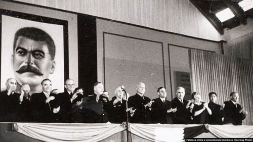 O terasă a domeniului Stirbey a primit numele fostului lider comunist Gheorghe Gheorghiu Dej. IICCMER: O impietate față de memoria celor care au suferit din cauza regimului totalitar/ Schimbați de urgență denumirea!