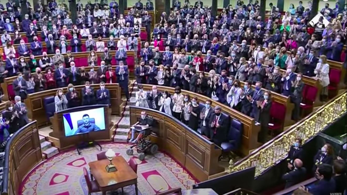 În fața Parlamentului Spaniei, Zelenski compară războiul din Ucraina cu masacrul de la Guernica
